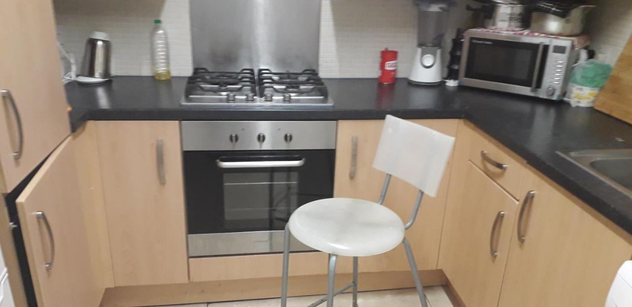 7, Cranehouse Brangbourne Road One Big Double Room Available On Reasonable Price, Shared Flat Лондон Екстериор снимка