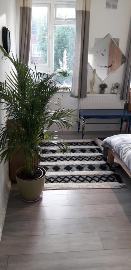 7, Cranehouse Brangbourne Road One Big Double Room Available On Reasonable Price, Shared Flat Лондон Екстериор снимка